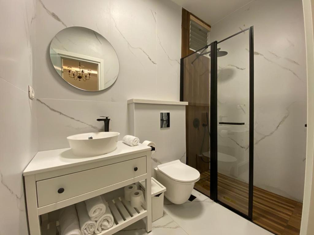 Rothschild Room Petach Tikva Екстериор снимка